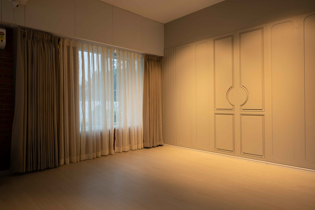 Moody low-light version of the wall feature set